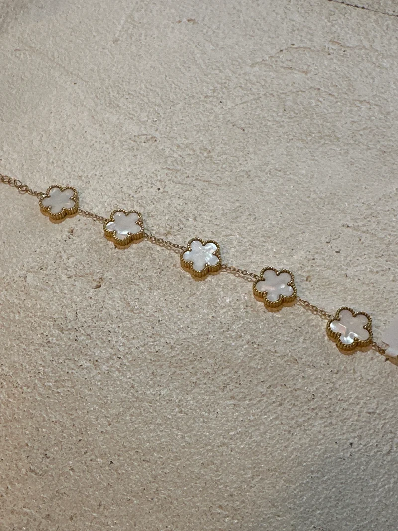 Bracelet grosses fleurs blanc