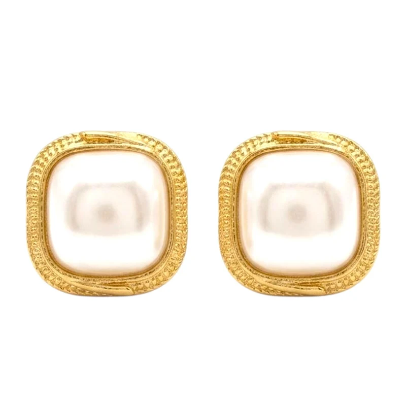 Boucles D’oreilles Dorées Carrées Élégantes