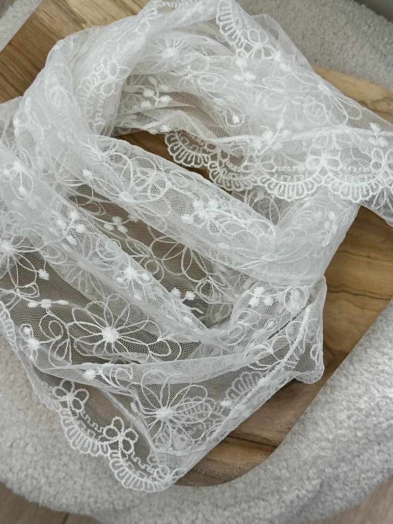 ROSALIA Foulard à dentelle