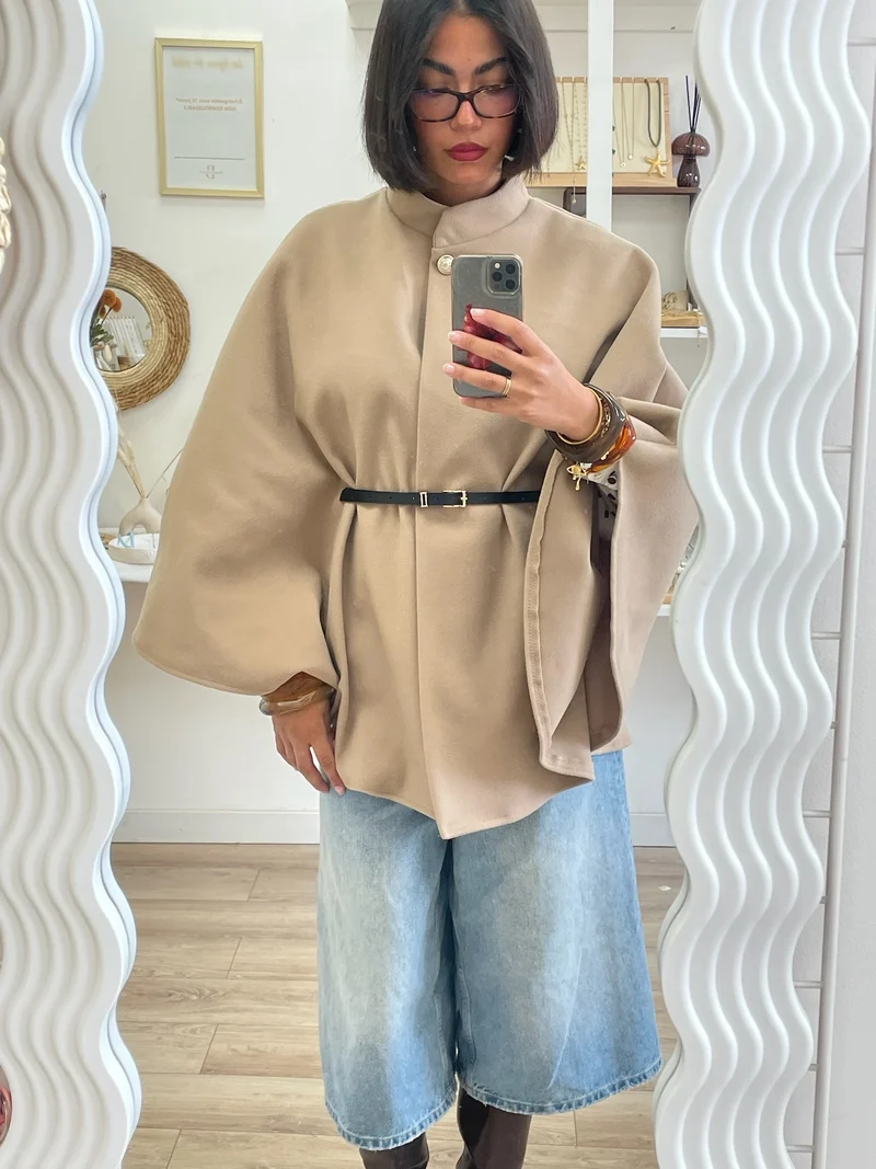 Béa cape