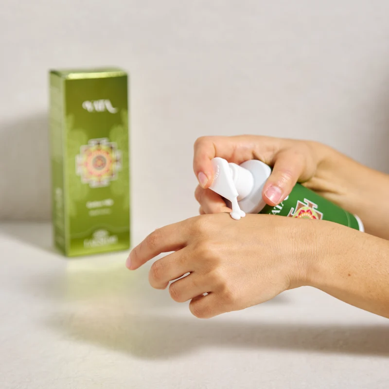 Lait nettoyant et exfoliant Vata
