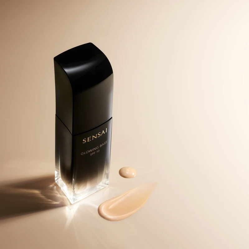 Sensai Glowing Base SPF 10 30 ml — Base trucco
