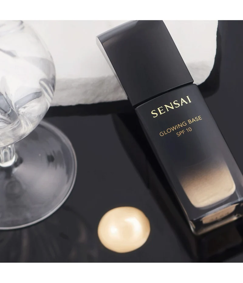 Sensai Glowing Base SPF 10 30 ml — Base trucco