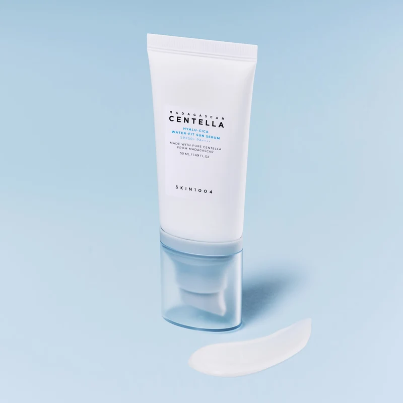 Skin 1004 Hyalu-Cica Water-Fit Siero solare SPF 50+ — Protezione solare