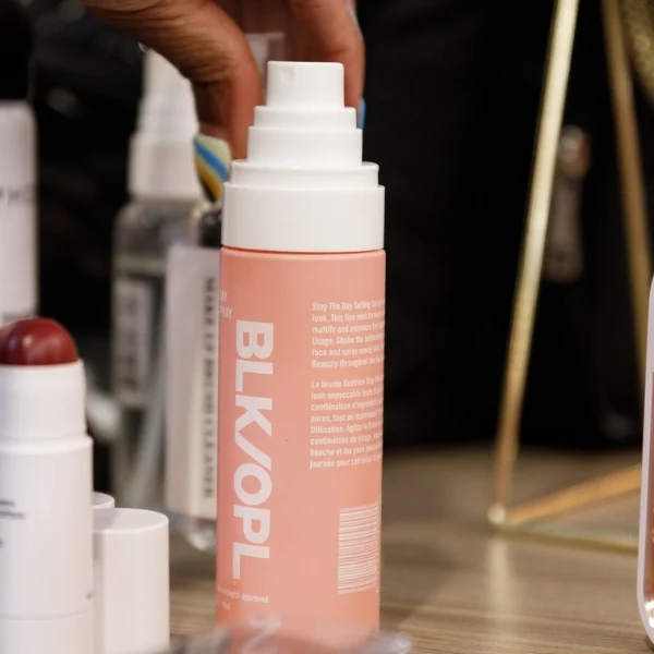 Spray Fixateur de maquillage Stay The Day - Black Opal