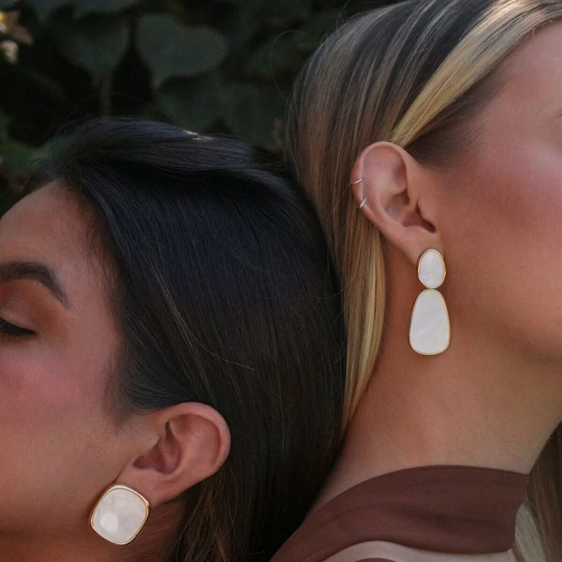 Boucles D'Oreilles Carrées En Résine De Couleur Blanc Crème