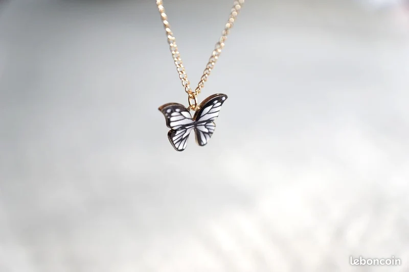 1 Pièces Collier Élégant Rétro Y2K Papillon - Pendentif Multicolore Pour Femmes Et Hommes Port Quotidien Cadeau De Saint-Valentin Idéal Pour Soirées