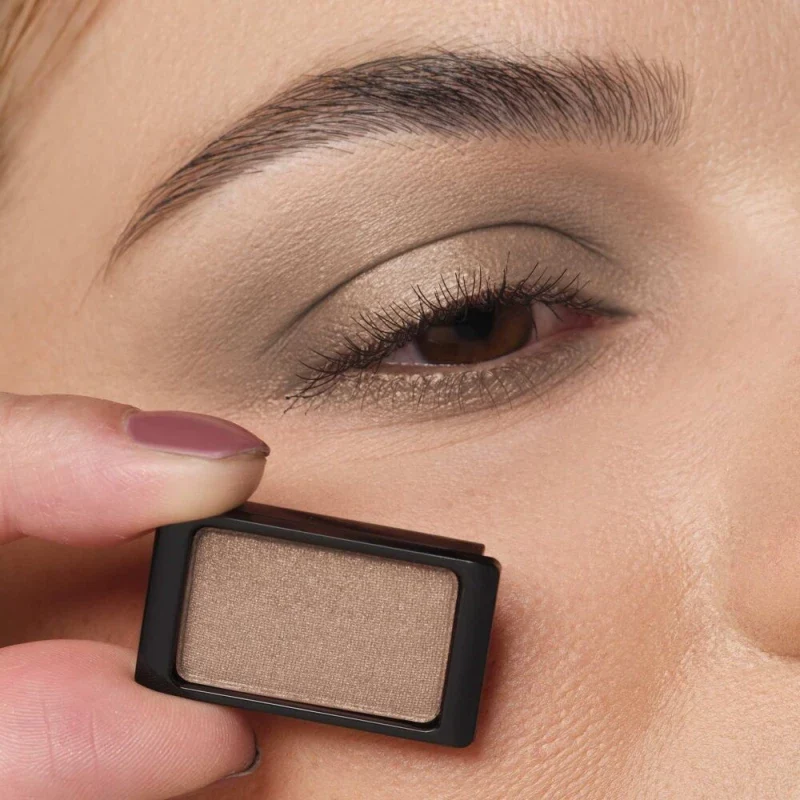 Artdeco Powdery Ombretto Duochrom 208 Elegant Brown 0,8 g — Ombretto