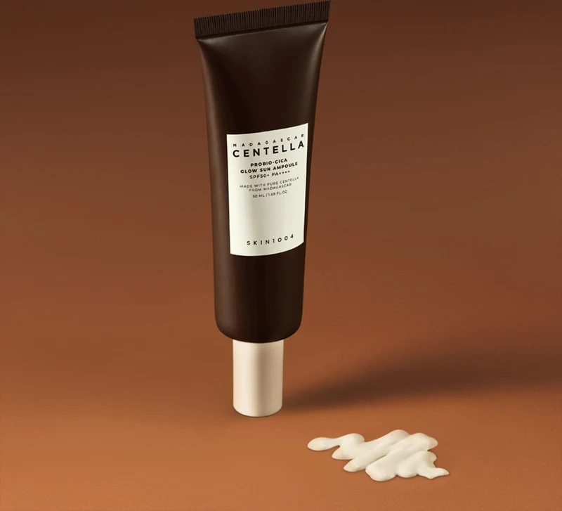 Skin1004 Madagascar Centella Probio-Cica Glow Sun Fiala Crema Solare SPF50+ 50ml — Crema solare