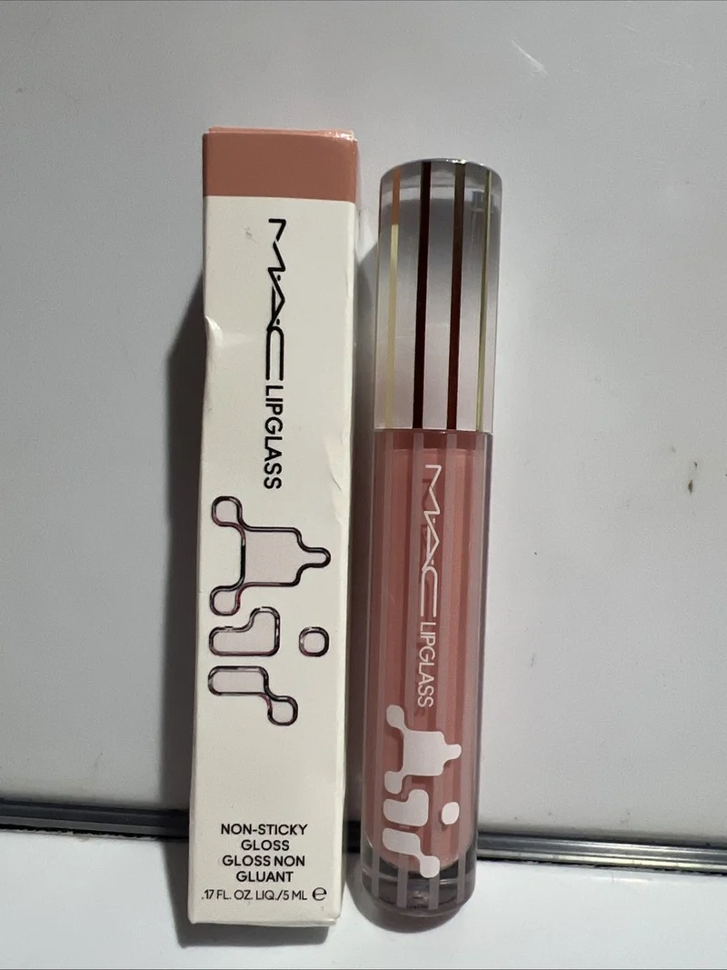 Mac Cosmetics Lipglass Air Non-Sticky Gloss Behaved — Lucidalabbra