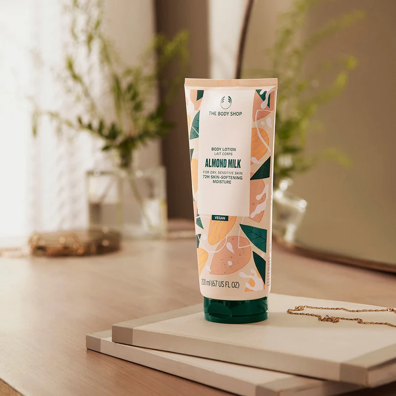 The body shop Lozione Corpo Latte di Mandorle 200 ml — Lozione corpo