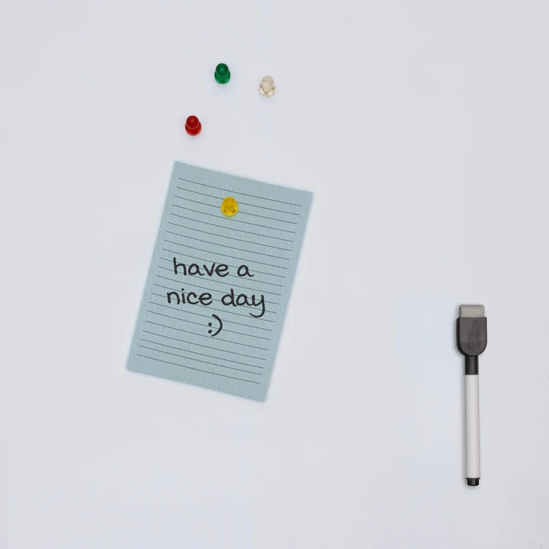 Whiteboard-Ferrofolie inkl. Stift und 4 Magnete