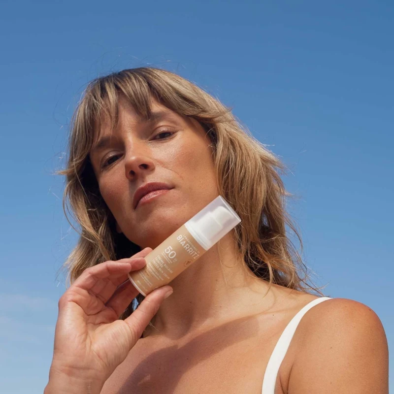 Crème Solaire Teintée SPF 50