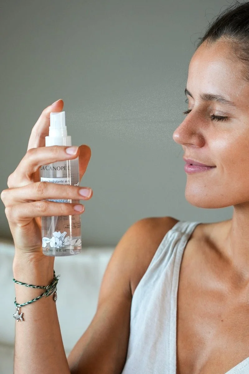 Moisturizing Mist With Mediterranean Flowers