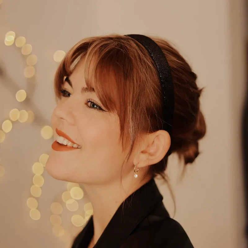 Anna Glitzer Schwarz