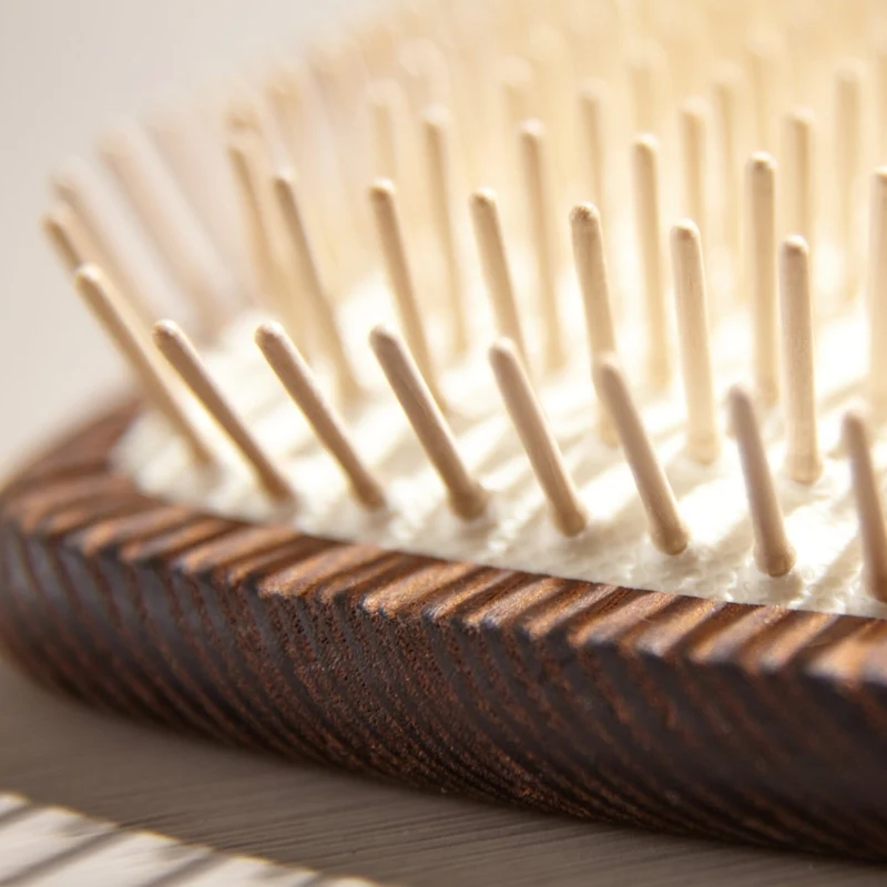 Paddle Brush mit Holznoppen