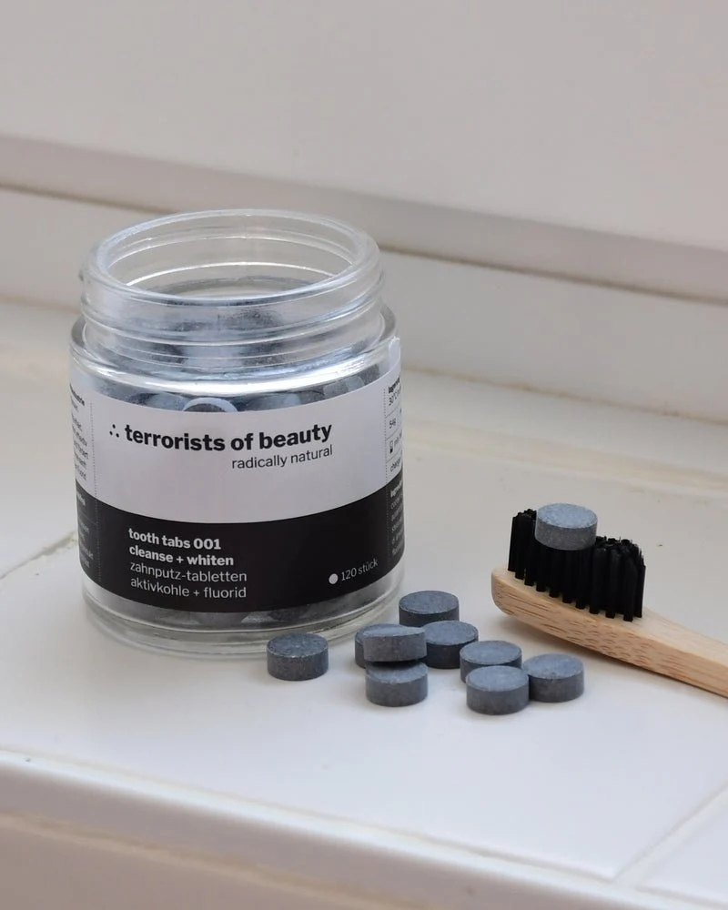 Tooth Tabs 001 | Cleanse + Whiten