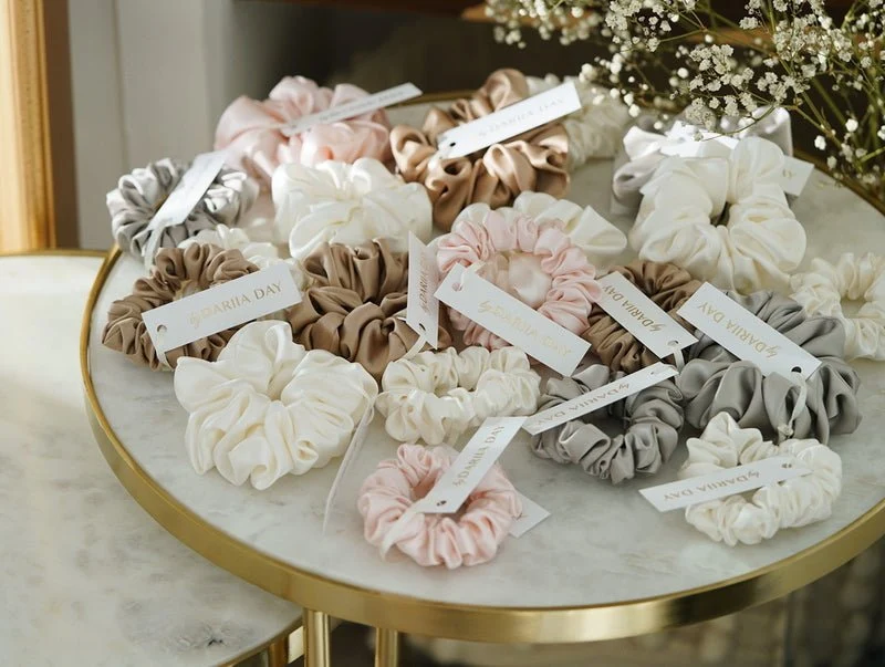 Silk Scrunchie Silver Grey