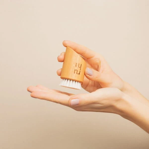 The Facial Dry Brush