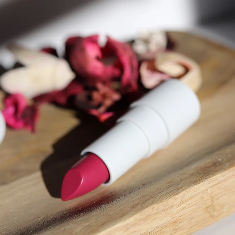 Rouge à lèvres rose framboise