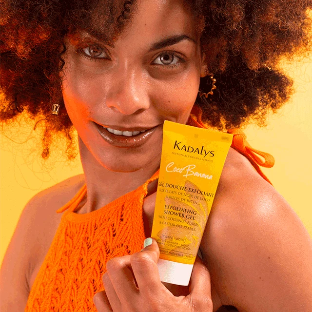 Gel Douche Exfoliant Banane Jaune & Éclat de Noix de Coco
