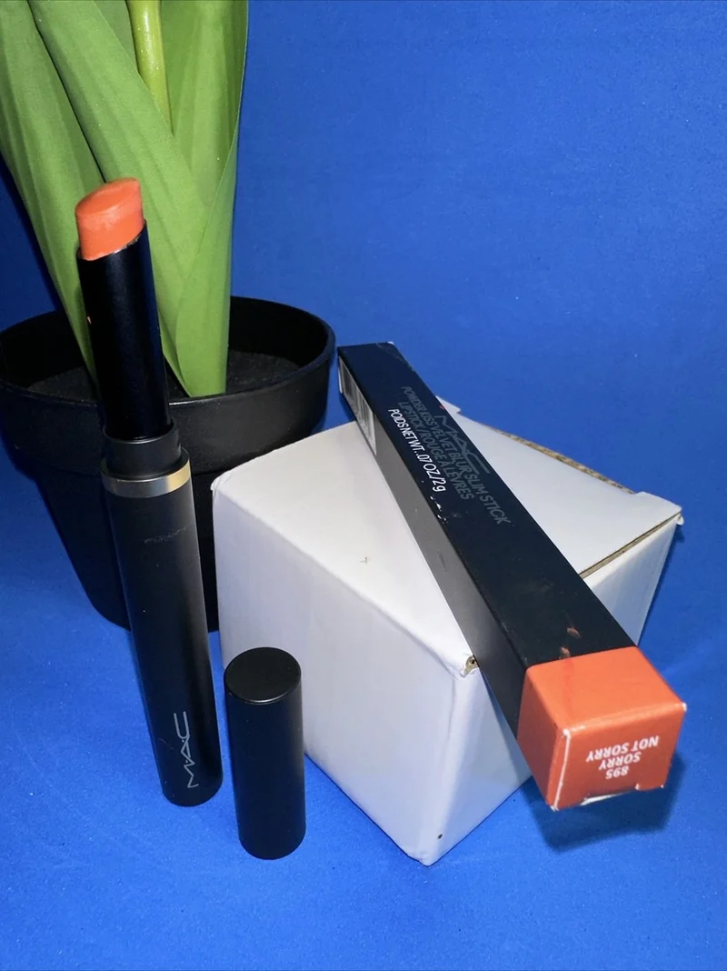 Mac cosmetics Powder Kiss Velvet Blur Slim Stick Sorry not sorry — Rossetto